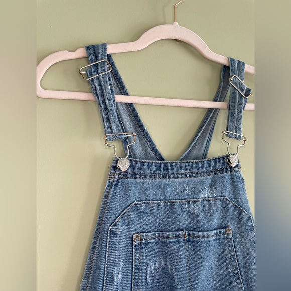 WILD FABLE Overall Shorts - Cute Distressed - Relaxed fit/ Y2K Retro - Picture 2 of 9